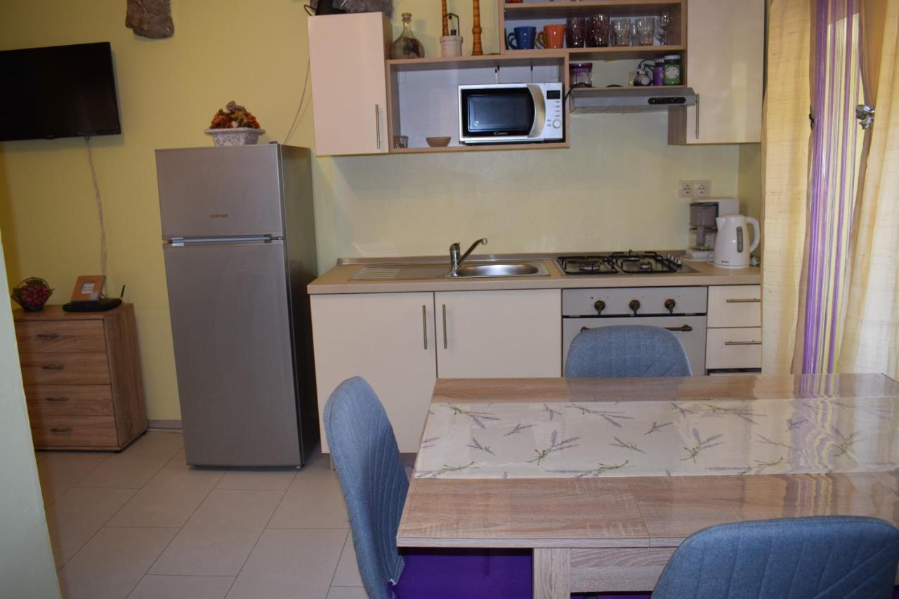 Apartments Sabina I Grapes Malinska Exterior photo